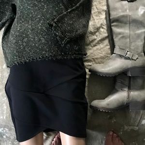 Joe B skirt, form fitting, L, NWT